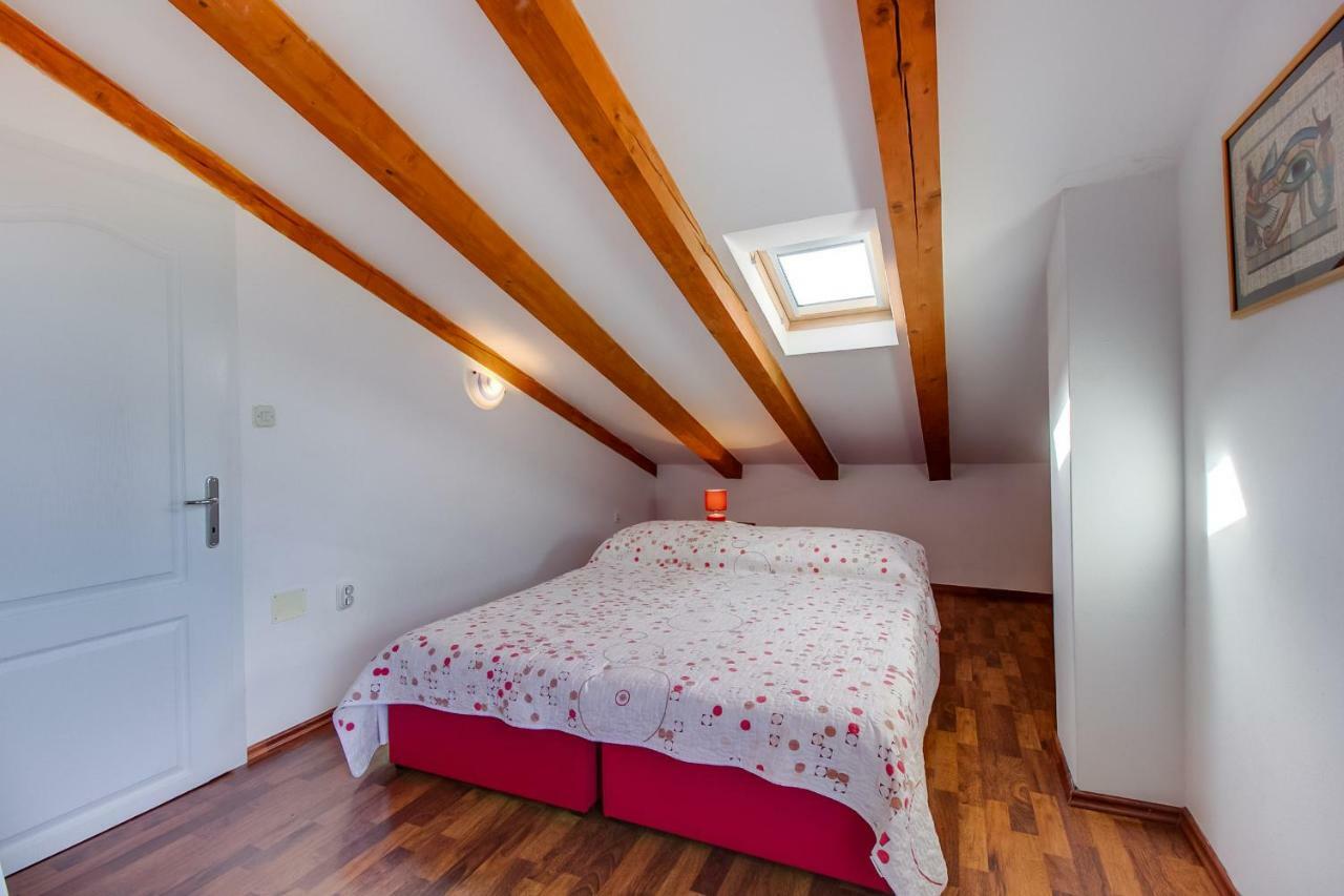 Apartman Natasa Mali Lošinj Zewnętrze zdjęcie